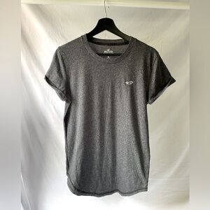 ⭐️see package deal* Hollister curved hem tshirt men’s XS